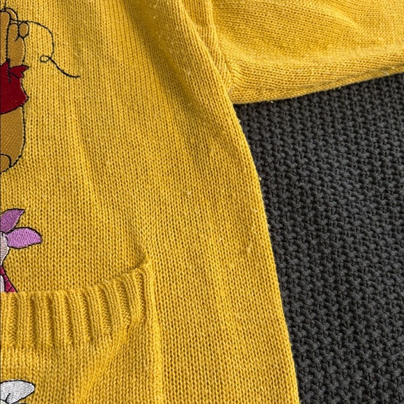 Disney Yellow Women's Embroidered Winnie the Pooh Cardigan Sweater Size XL - Picture 6 of 9